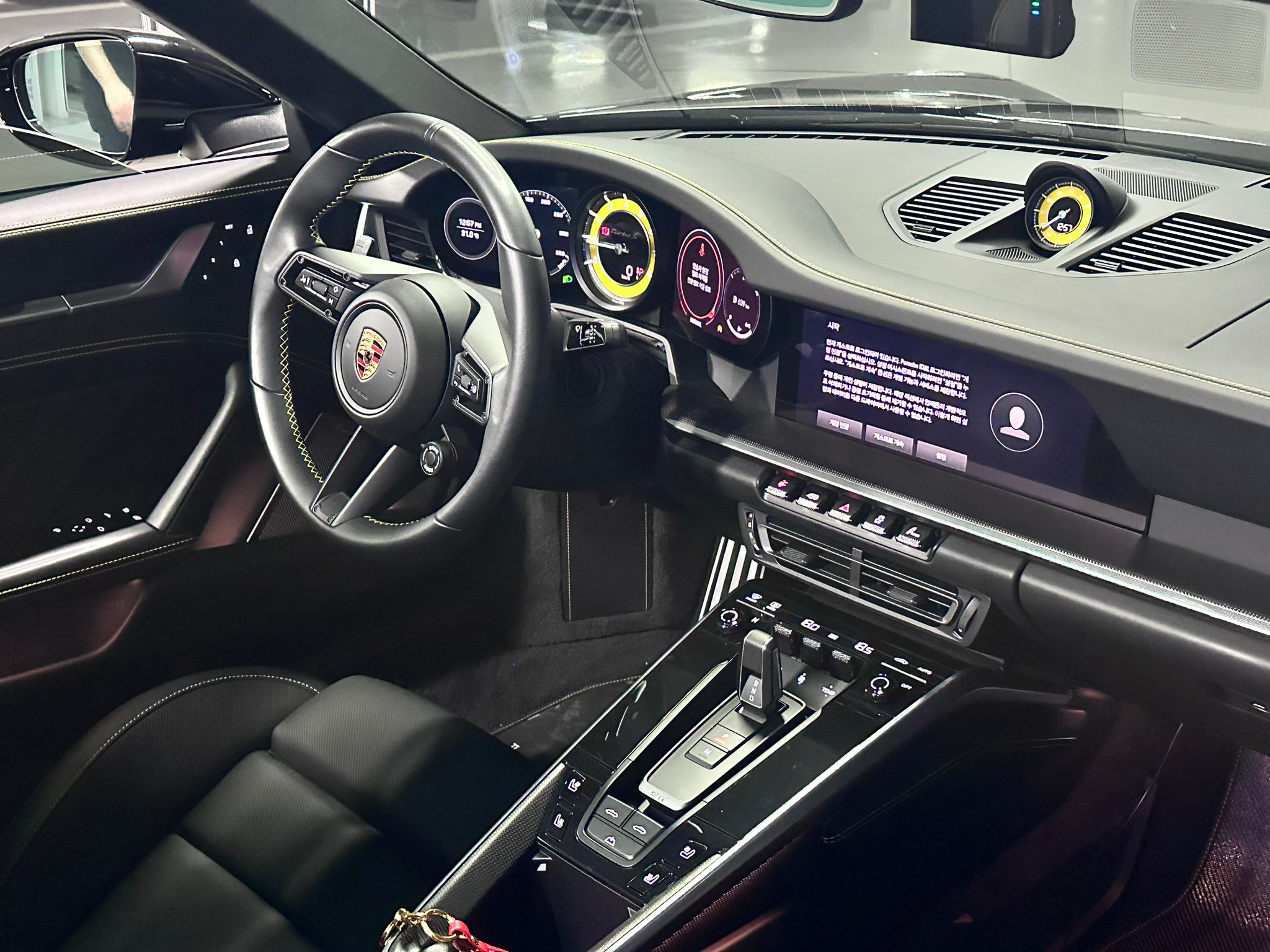 Porsche 911, 2023 - фото 3