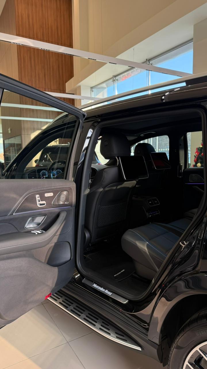 Mercedes GLS-class AMG, 2023 - фото 17